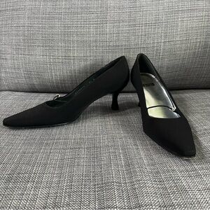 Stuart Weitzman Black Pointed-Toe Kitten Heel Pumps with Slim Strap Sz 8.5